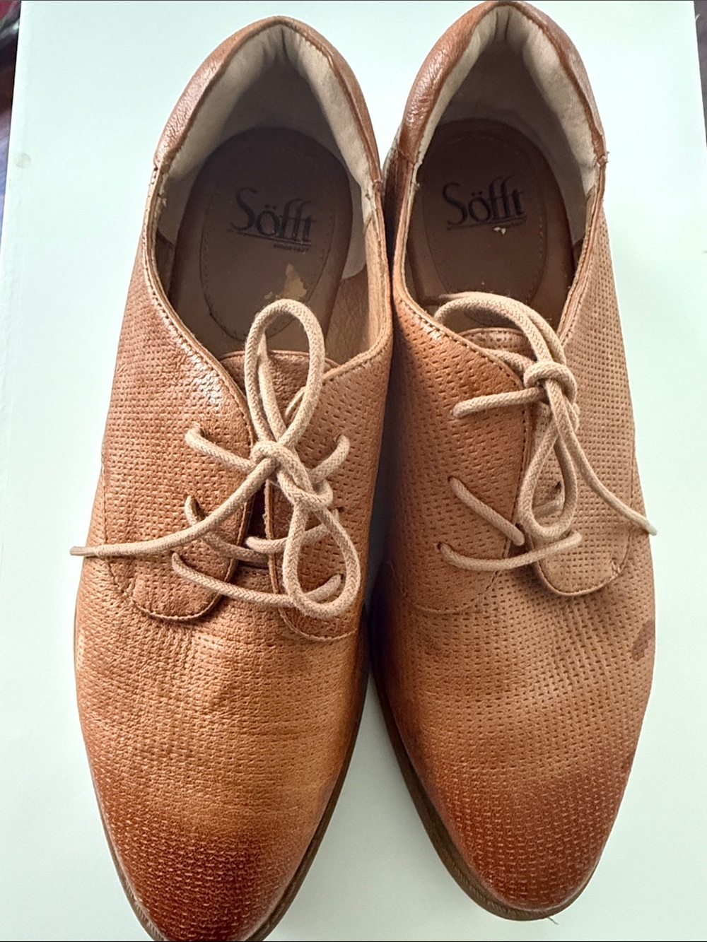 SOFFT Women's 9.5 Tan Leather Lace-Up Oxfords.